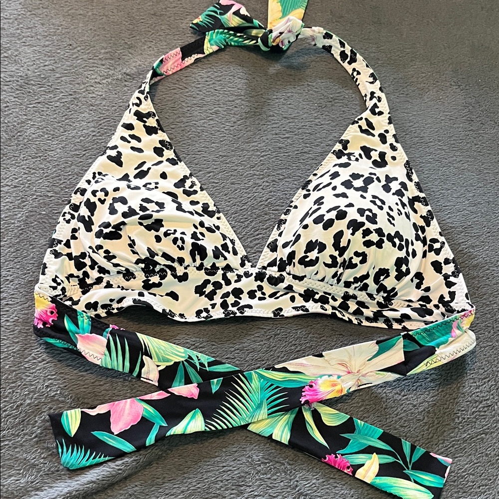 Reversible halter bikini top new